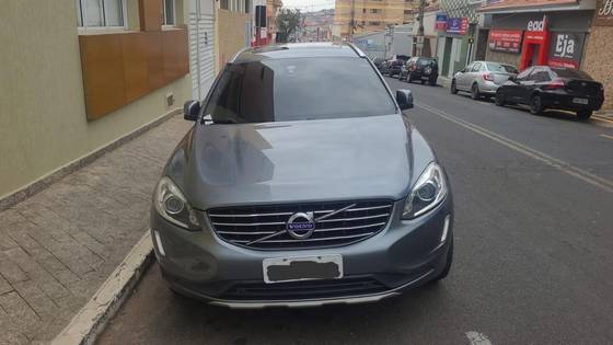 VOLVO XC60 2.0 T5 MOMENTUM GASOLINA 4P AUTOMÁTICO